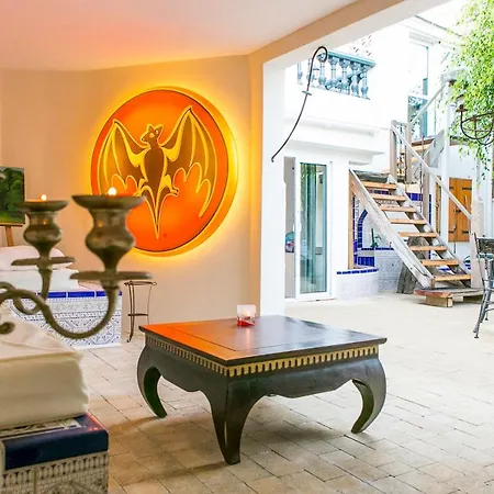 Casa Insolita B Apartment